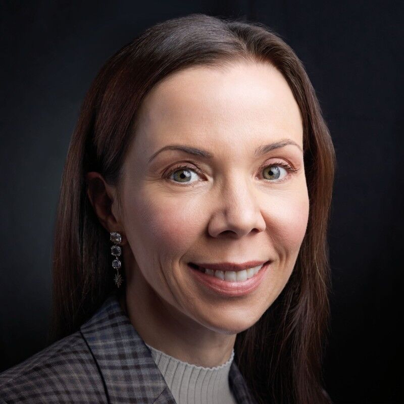 Cintia Barcelos Cintia Barcelos